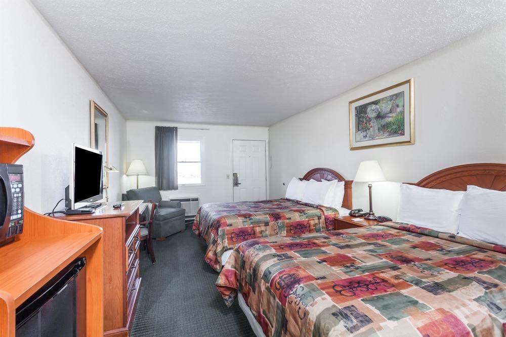 Rodeway Inn カディス  エクステリア 写真